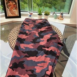 Wunder Under High Rise Tight 28” Size 14